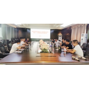 河南省辦公家具協(xié)會(huì)會(huì)長(zhǎng)張鋒一行到訪(fǎng)思進(jìn)家具集團(tuán)指導(dǎo)工作！